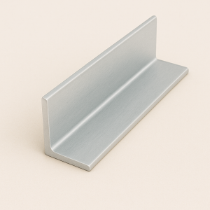 Уголок алюминиевый прессованный бульбообразный 102х68х32 мм 1920 ГОСТ 13617-97 в наличии в Москве